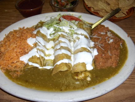 Green chicken enchiladas with sour cream Green chicken enchiladas with sour cream