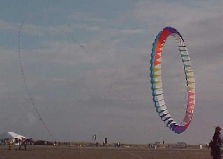 rec.kites arch & Catherine Wheel