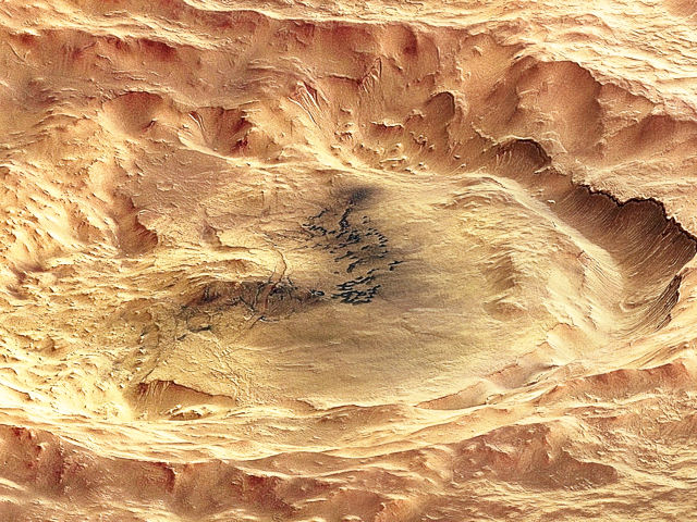 MaunderCrater-organic