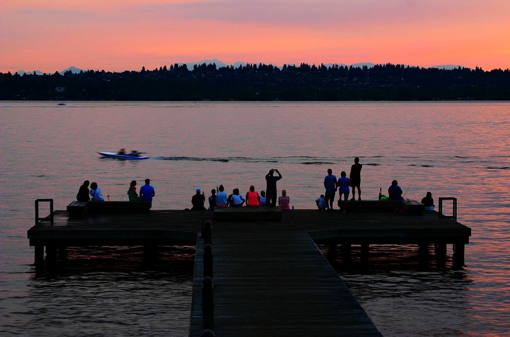 Lake Washington Sunset Reds Oohs and Awes